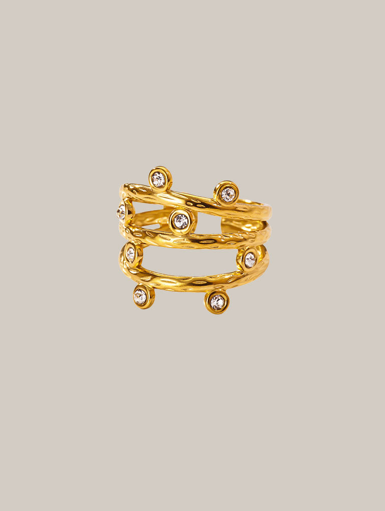 Anillo Entrelazado con detalles de Circonias