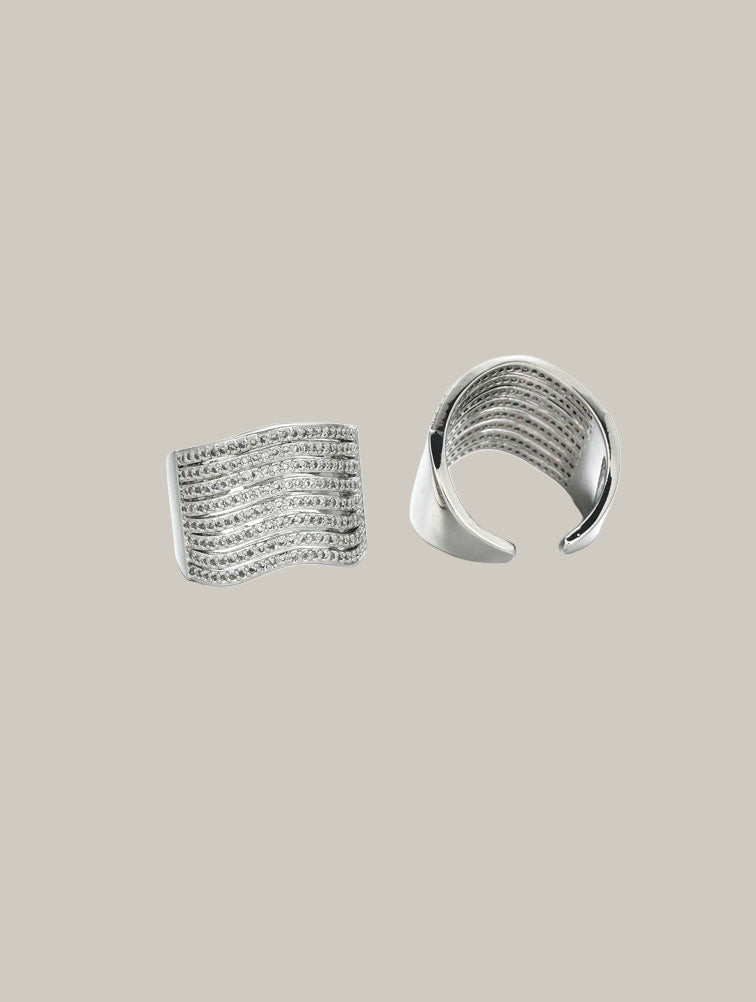 Anillo Ajustable de Líneas Ondulada