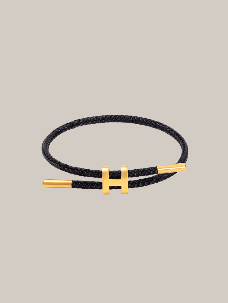 Pulsera Trenzada con Broche Dorado