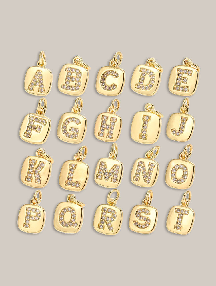 Dije Letra Cuadrada de Cristales